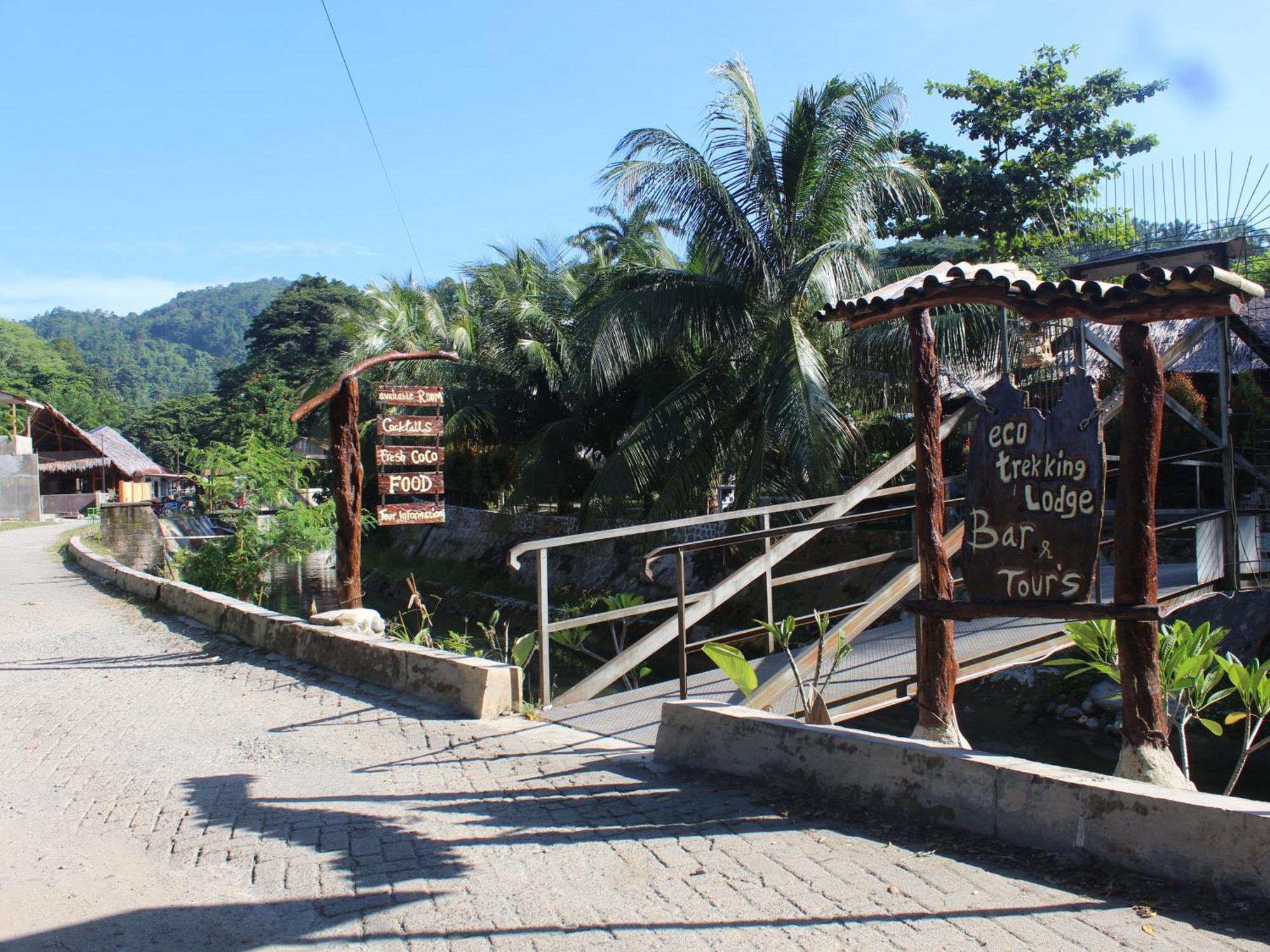Eco Trekking Lodge, Bar & Jungle Tour'S Bukit Lawang Exterior foto
